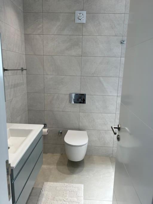 Penthouse Med Privat Saltvannsbasseng Pa Esentepe Beach Kyrenia  Exteriör bild