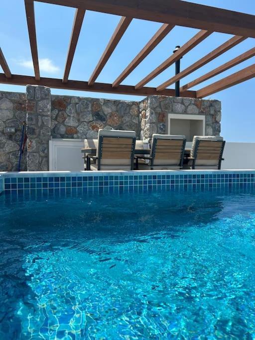 Penthouse Med Privat Saltvannsbasseng Pa Esentepe Beach Kyrenia  Exteriör bild